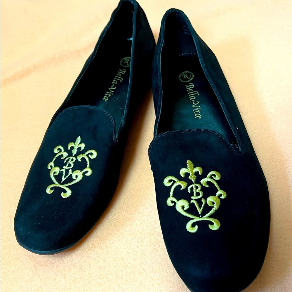 Bella Vita Black Suede Flats US 9N